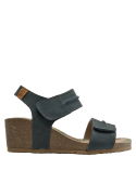 Sandalia de cuero azul marino con motivos tropicales en plantilla, versátil para primavera y verano.