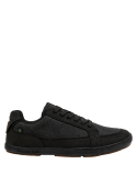 zapatilla negra de hombre combinable con jeans o pantalones cargo para un look relajado.