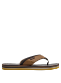 Sandalia casual marrón para hombre, ideal para verano, con diseño cómodo y resistente al agua.