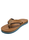 Sandalia marrón para hombre, estilo casual, con tiras sintéticas y logo decorativo.