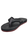 Sandalia gris casual para hombre con tiras anchas negras y suela oscura con detalle rojo.