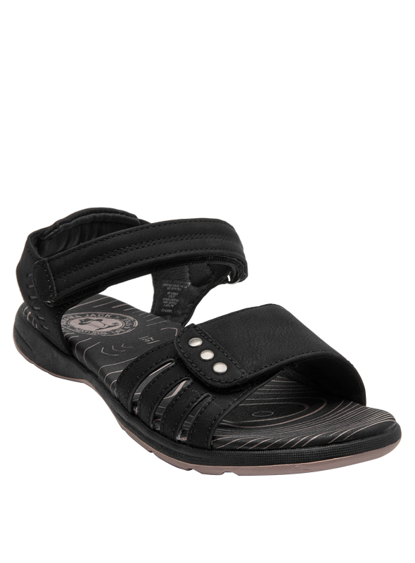 Sandalia sintética negra, ideal para paseos al aire libre y ropa veraniega.