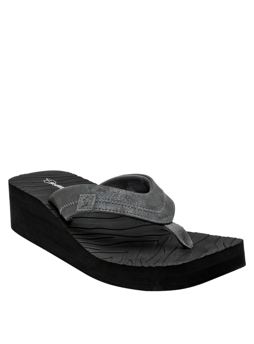Sandalia casual chic en negro con suela antideslizante y correa suave.