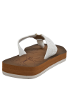 Sandalia femenina de verano, blanca, con detalles florales y textura lisa.