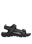 Calzado outdoor gris para hombre, suela robusta y correas ajustables, adecuada para el verano.