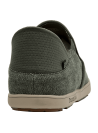 Zapato urbano de hombre en textil gris oscuro con suela beige, diseño minimalista y moderno.