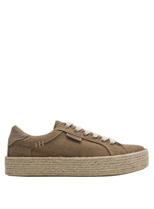 calzado casual-chic taupe de mujer, ideal para un look fresco y desenfadado.