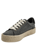 zapatilla negra textil estilo urbano para mujer con cordones blancos y ojales metálicos
