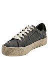 zapatilla negra textil estilo urbano para mujer con cordones blancos y ojales metálicos