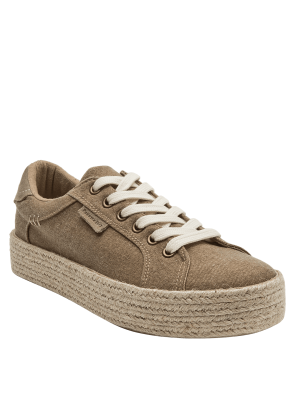 calzado casual-chic taupe de mujer, ideal para un look fresco y desenfadado.