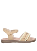 Sandalia beige de niña, ideal para combinar con vestuarios veraniegos y colores neutros.