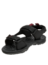 Sandalia deportiva de material sintético, fácil de limpiar y resistente.