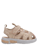 Sandalia beige de niña, estilo casual chic, cómoda y fácil de combinar con ropa ligera.
