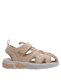 Sandalia beige de niña, diseño ventilado y cómodo para mantener frescos los pies en verano.