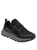 calzado versátil de hombre en negro con diseño moderno, perfecto para montaña o ciudad