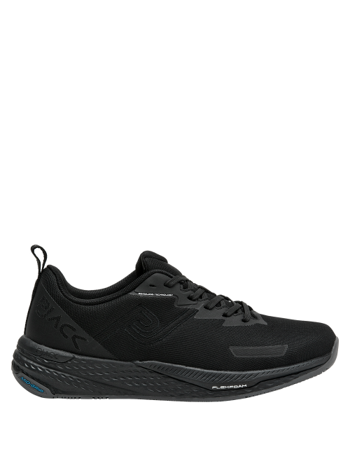 Zapatilla negra con textura suave y transpirable, perfecta para combinar con ropa casual.