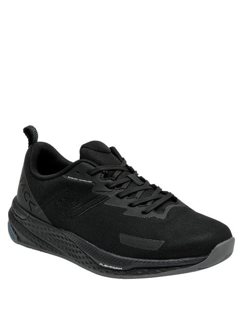 Zapatilla negra con textura suave y transpirable, perfecta para combinar con ropa casual.