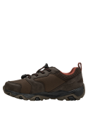 sneaker urbana café con forro de mesh ideal para actividades cotidianas