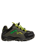 calzado gris infantil adaptable a estilos casuales y outdoor
