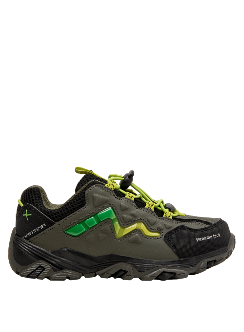 zapatilla gris de niño, estilo outdoor, perfecta para combinar con joggers o jeans