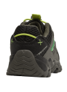 zapatilla gris urbana para niño con diseño limpio y versátil