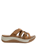 Sandalia camel femenina, diseño cómodo y ligero para actividades al aire libre.