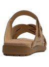 Sandalia de cuero camel con forro de microfibra, estilo clásico y versátil para el día a día.