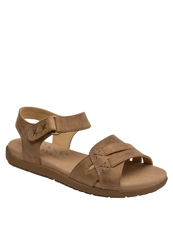 Sandalia para mujer en cuero café, ideal para climas cálidos.