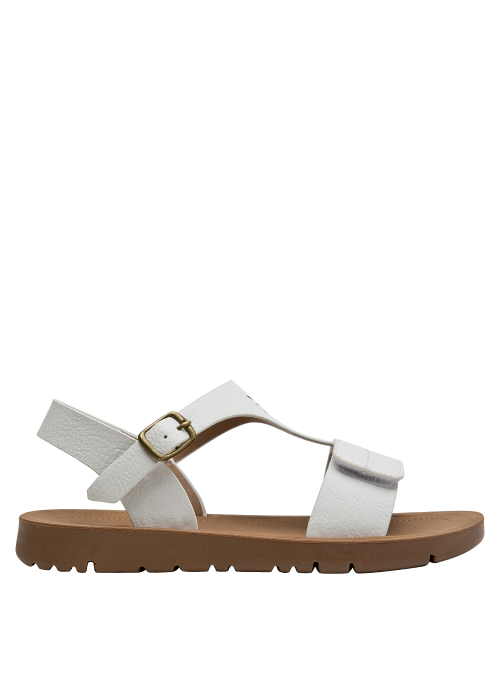 Sandalia blanca de niña, look pulcro ideal para salidas informales.
