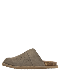 Sandalia de cuero taupe para mujer, ideal para estilos casuales o semi-formales.