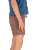 Short casual café de mujer, tejido suave de Tencel y spandex, líneas limpias, fresco para climas cálidos.