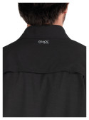 Camisa negra de estilo clásico para hombre, ideal para conjunto casual.