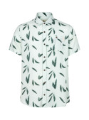 Guayabera verde de viscosa con cuello clásico y bolsillos frontales.