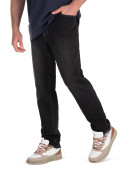 Tela de 98% algodón y 2% spandex, ideal para looks urbanos y relajados.