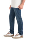 Jeans casual azul para hombre, perfecto con polera básica o camisa a cuadros.