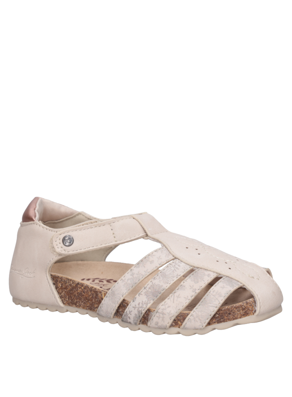Sandalia casual blanca para niña, diseño limpio y luminoso, ideal para outfits frescos.