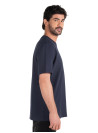 Polera azul de algodón para hombre, perfecta para un look urbano.