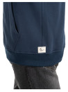 Polerón azul de hombre, manga larga, combina con jeans o joggers.