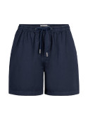 Mezcla de algodón y spandex en short azul para versatilidad.