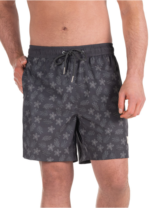 Traje negro casual para hombre con chaqueta de solapa clásica y líneas limpias.
