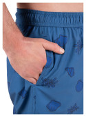 Traje casual azul adaptable, recomendado con Oxford negros o mocasines burdeos.