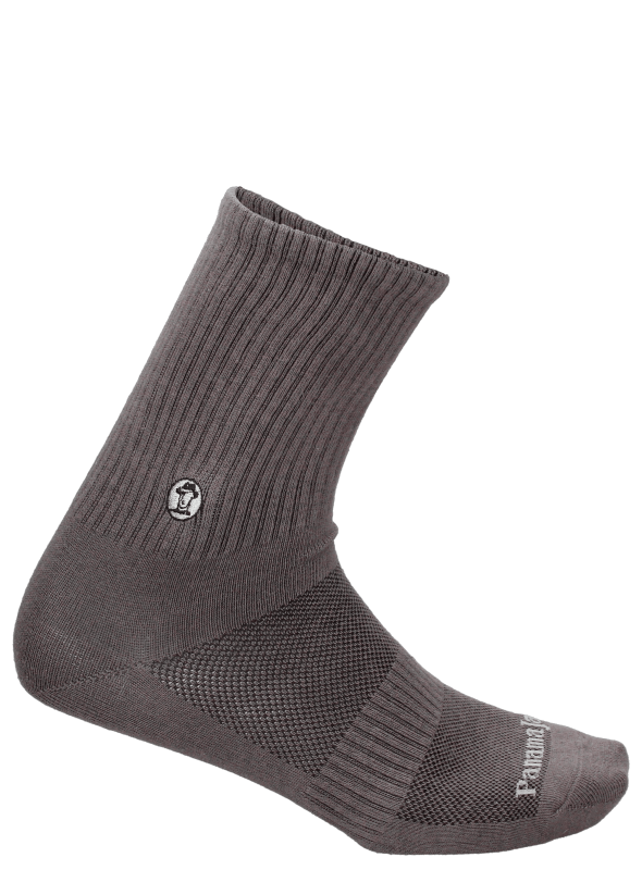 Textura de los calcetines unisex grises, mezcla de algodón, poliéster y elastano.