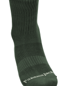 Calcetines verdes unisex confeccionados en algodón, poliéster y elastano, perfectos para actividades casuales.