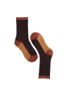 Calcetines de lana Merino café, ofrecen comodidad y estilo para cualquier ocasión.