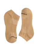 Diseño clásico de calcetines camel unisex, combinables con varios outfits.