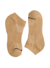Diseño clásico de calcetines camel unisex, combinables con varios outfits.
