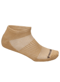 Textura versátil de calcetines camel, ideales para estilos casuales o pulidos.