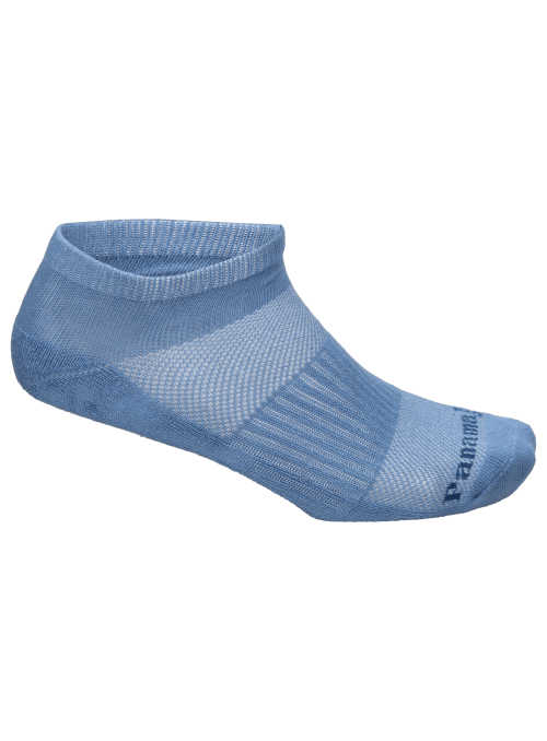 Vista de la textura suave y resistente de los calcetines unisex azules para actividades cotidianas.