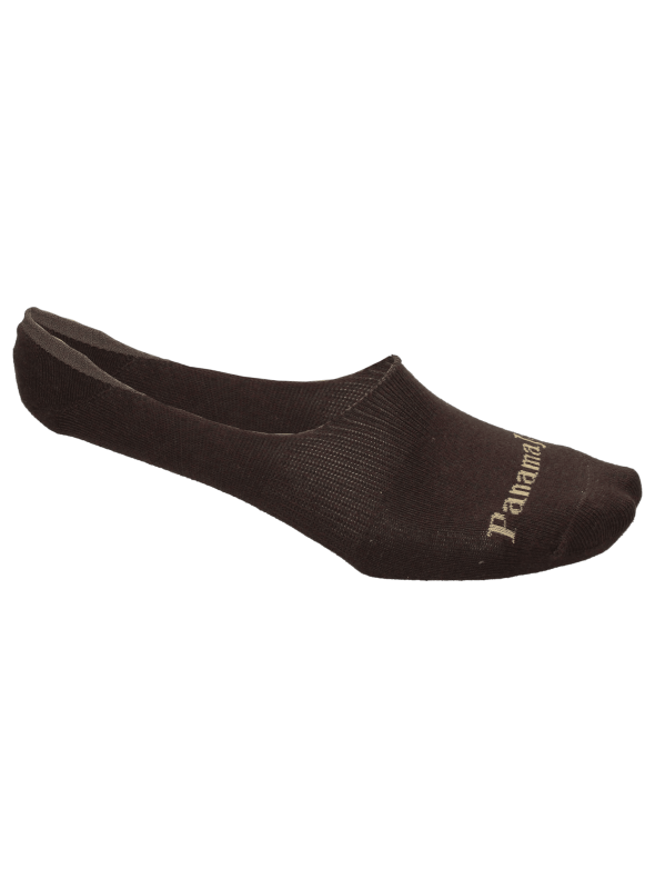 Diseño versátil sin estampados en color moro, ideal para combinar con zapatillas urbanas o botines de cuero.
