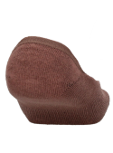 Calcetines unisex en color café, suaves y flexibles, ideales para combinar con jeans.